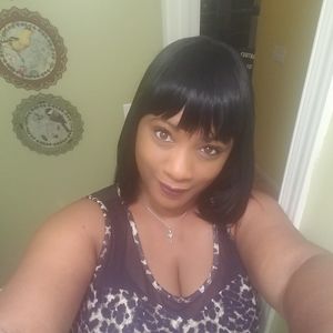 Meet your Posher, Alyson